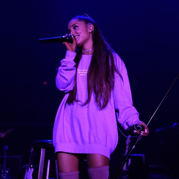 Ariana Grande RARE sweetener track list crewneck - Picture 7 of 12